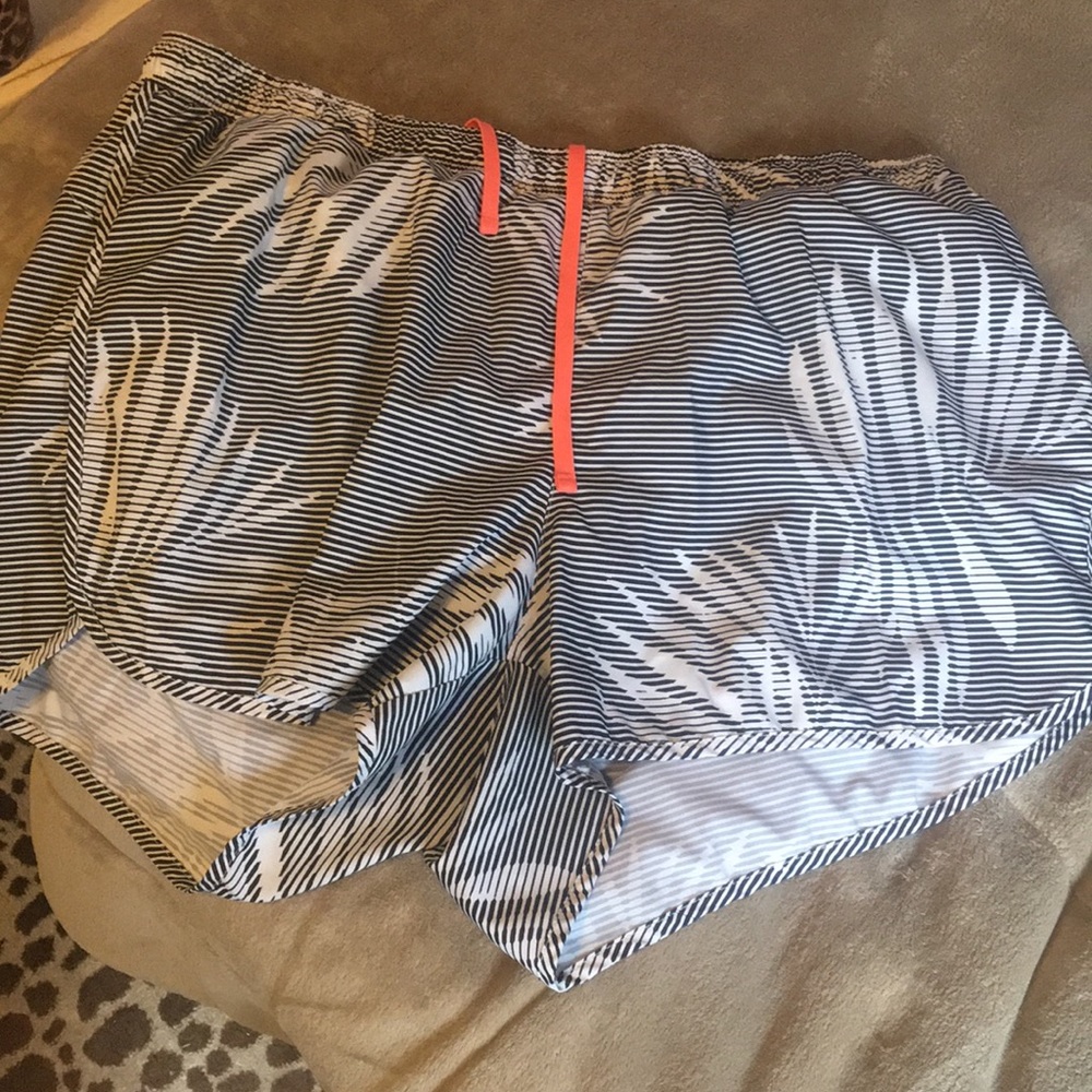 Old Navy Active Go-Dry shorts